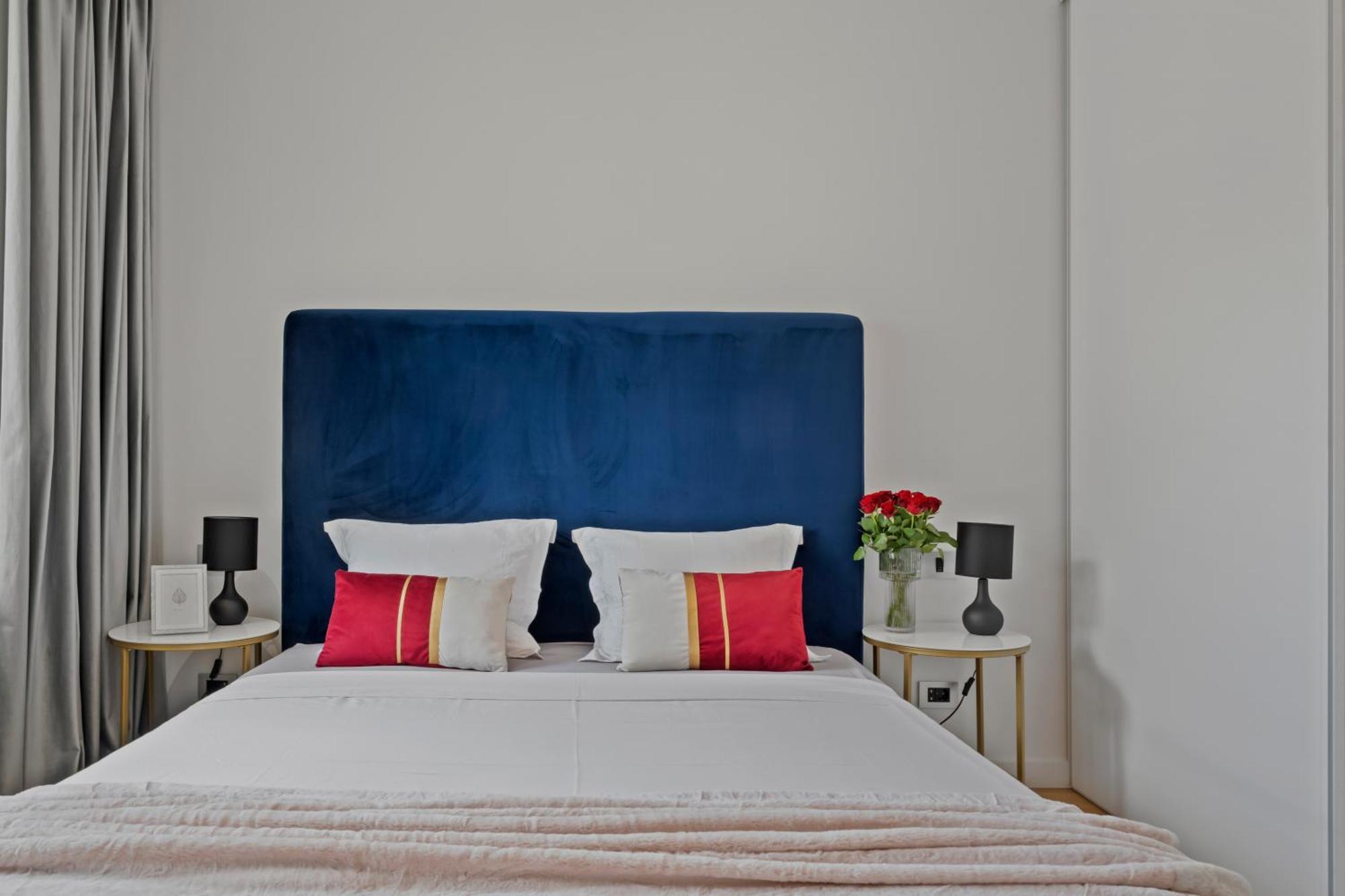 Aviation Tower Luxury Apartment *