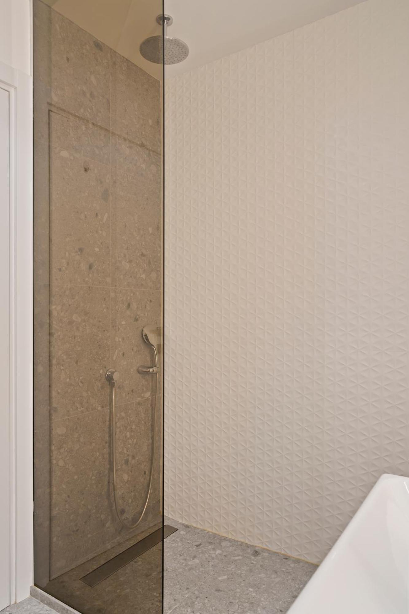 Aviation Tower Luxury Apartment *